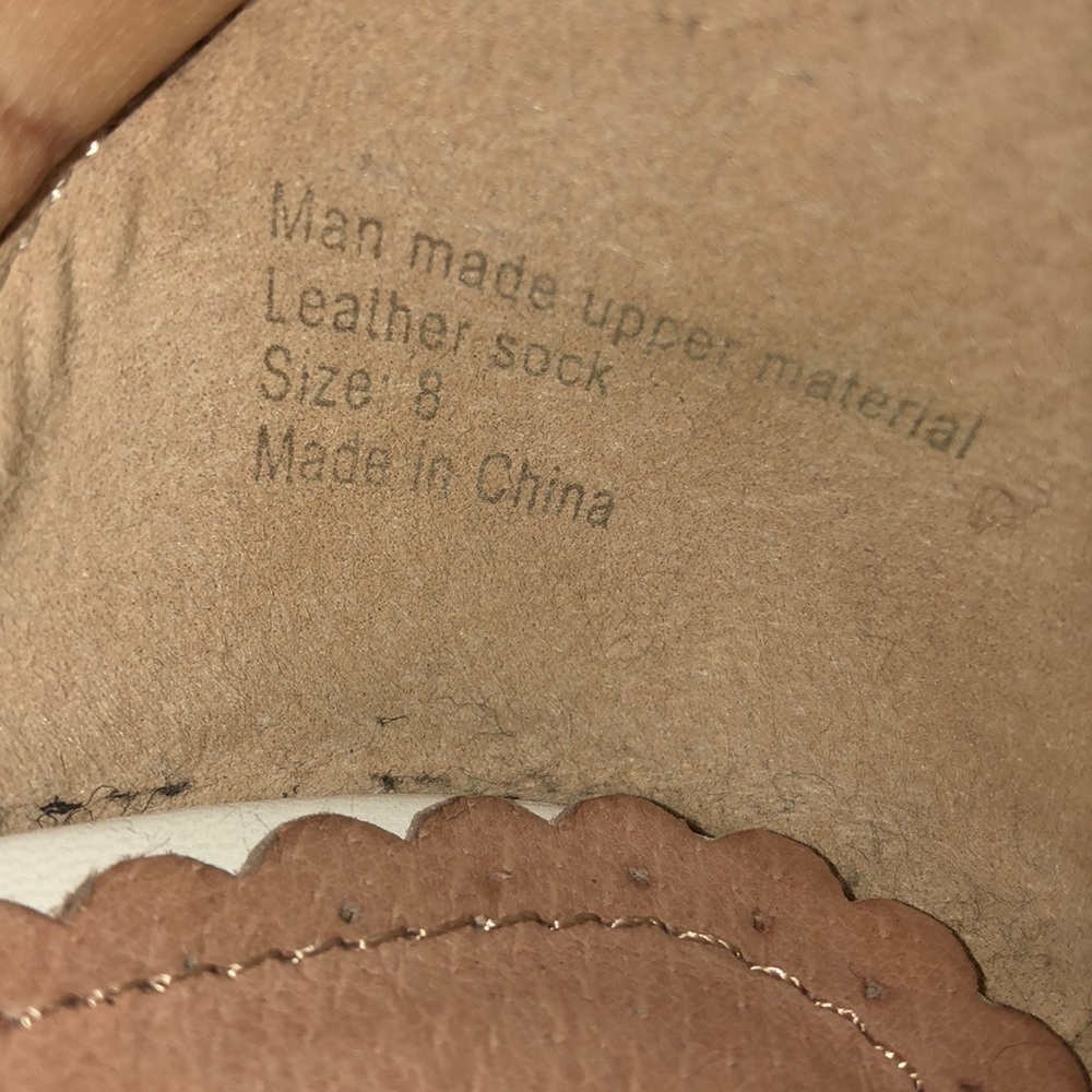 Restricted shoes - Picture 2 of 4